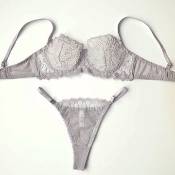 ست لباس زیر زنانه توری گری (Gray) از برند ژینا